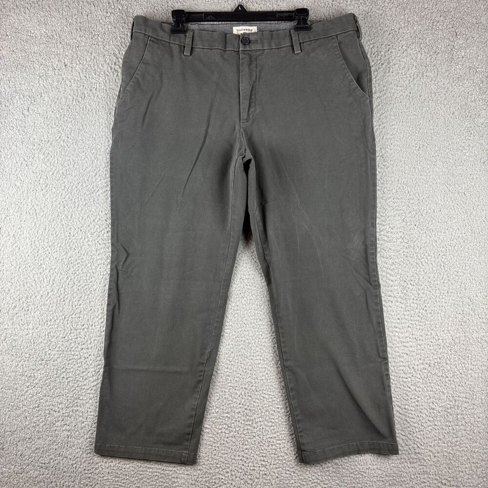 Dockers Pants Men’s 38.5x27.5 Green Stretch Khaki Straight Fit Flat Front Olive